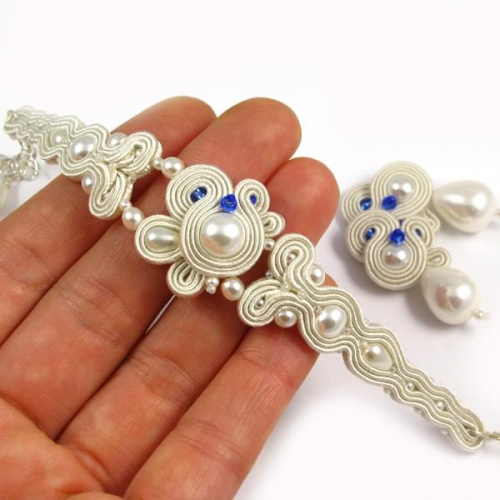 Ślubna bransoletka z perłami