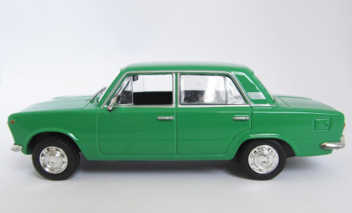 Fiat 125p #auta #Fiat125 #kolekcjoner #modele #prl #samochody #ZłotaKolekcja