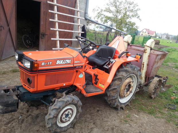 Kubota Bulltra B1-17 + sadzarka dwurzędowa