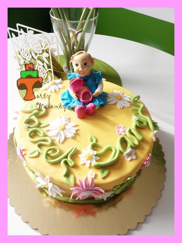 Letni tort na roczek Sary #figurka #kwiaty #roczek #tort #TortDlaDziewczynki #TortyKraków #TortyWalentynki