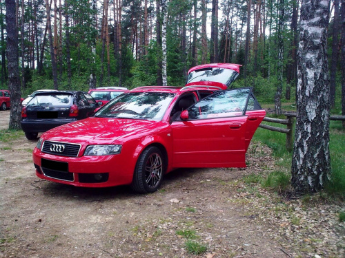 AUDI A4 B6 AVANT Brilliant Red LY3J