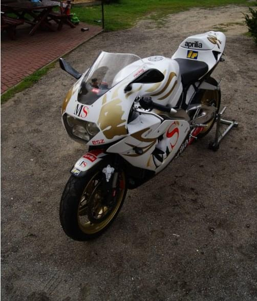 #aprilia